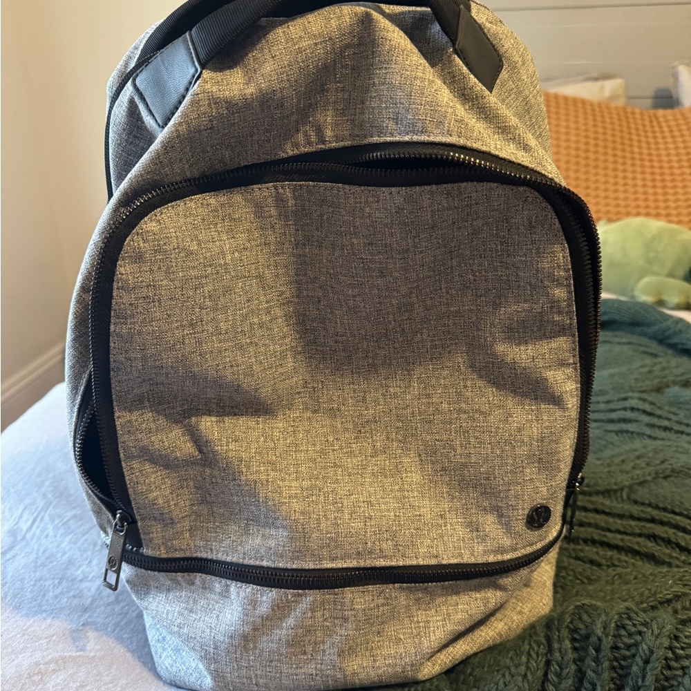 Lululemon backpack in perfect condition
